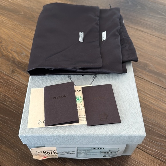 PRADA logo leather loafers 39.5 - Picture 3 of 9